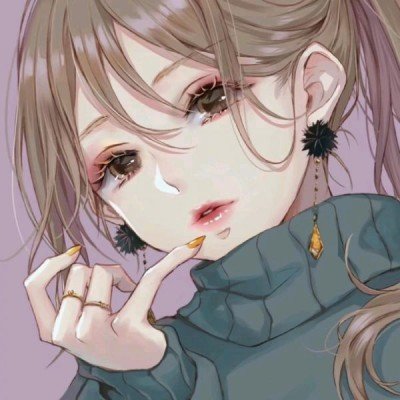 竹笋把衣服顶起来了